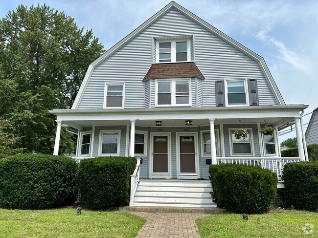Building Photo - 297 Norwood Ave Rental