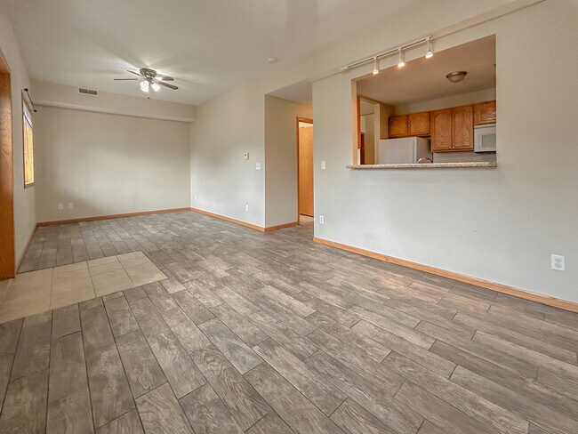 Photo - 101 E Rose St Unidad 4