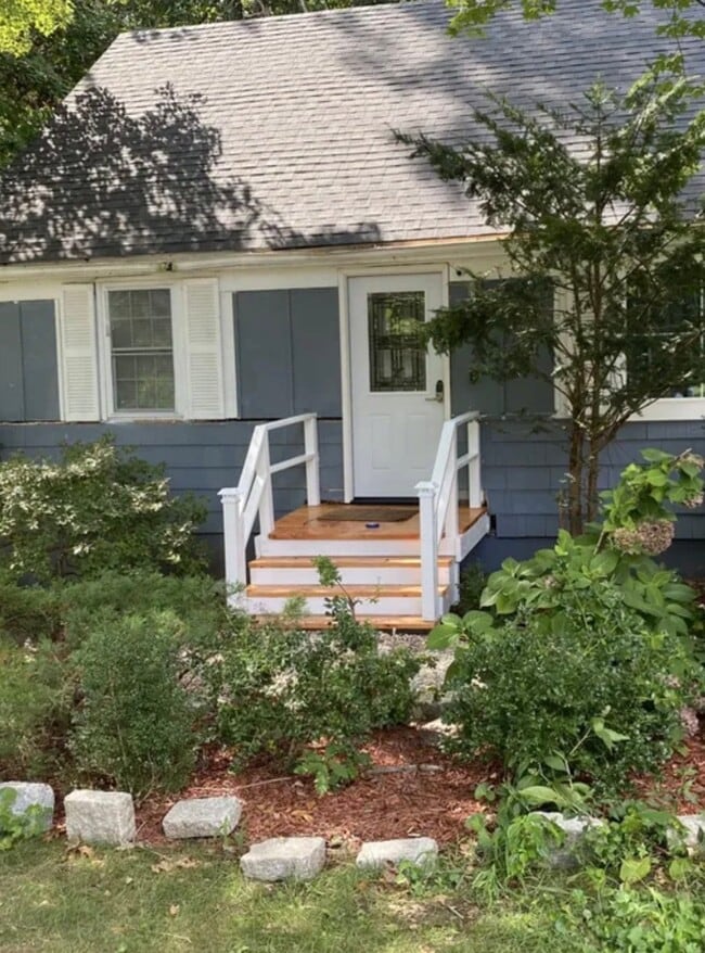 Building Photo - 70 Pitt St