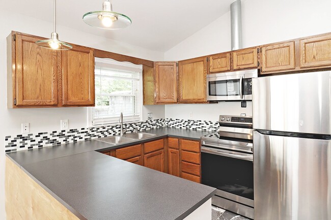 Pet-Friendly Fry's Spring Duplex With Fenc... - Pet-Friendly Fry's Spring Duplex With Fenc... Townhome