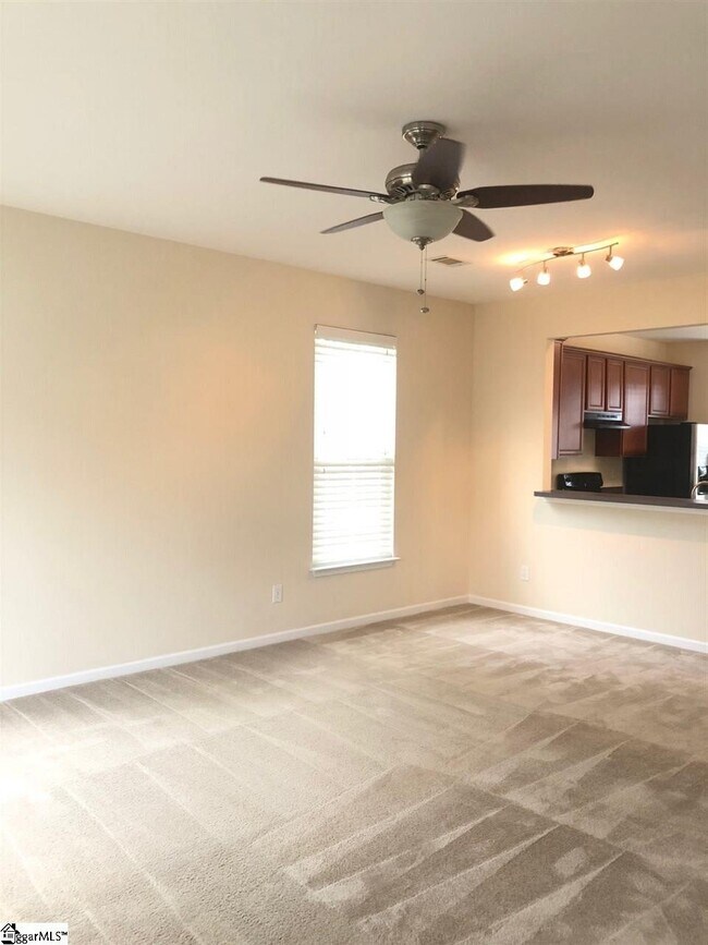 Photo - 210 Elise Dr