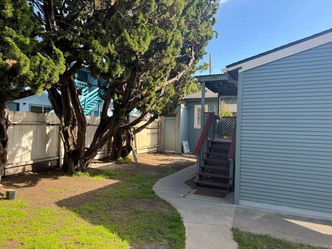 Photo - Near Beaches and Downtown