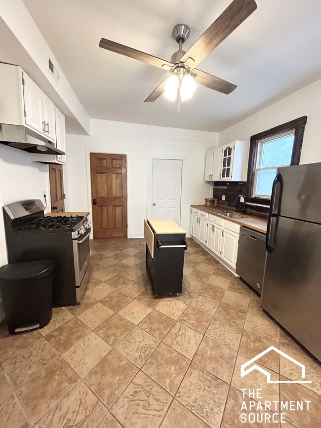 Photo - 2638 W Belden Ave Unidad 2