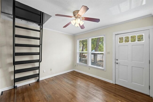 Photo - 1110 W 22nd St Unit 1 A