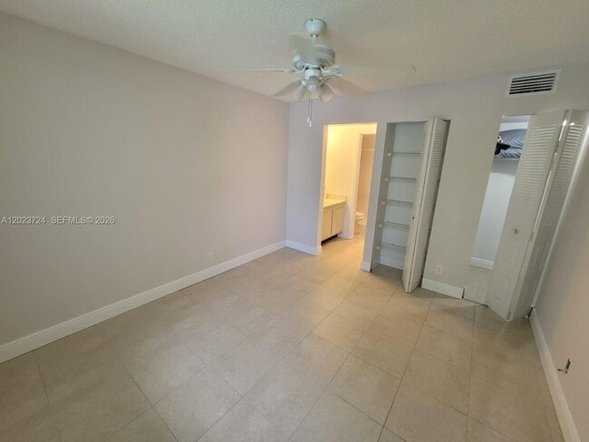Photo - 10005 Winding Lake Rd Unit 204