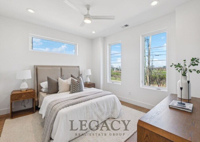 Photo - 1019 12th Ave N