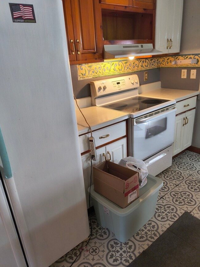 Photo - 640 Lafrance Rd