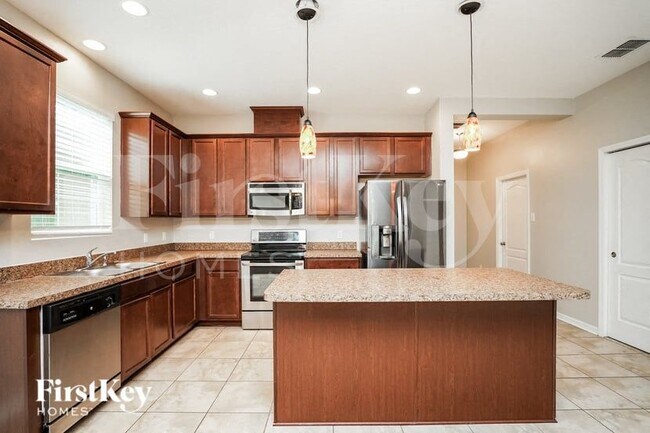 Photo - 2556 Isabela Terrace