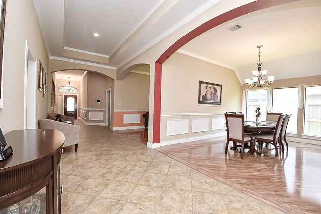 Photo - 6308 Silver Thistle Ln