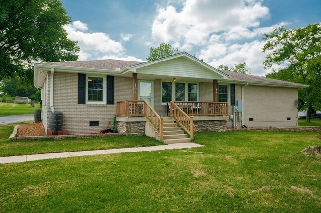 Photo - 864 Greenwood Rd