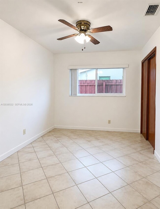 Photo - 1005 SW 30th St Unit 1007