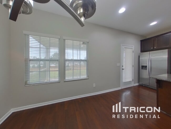 Photo - 3301 Pikes Peak Dr