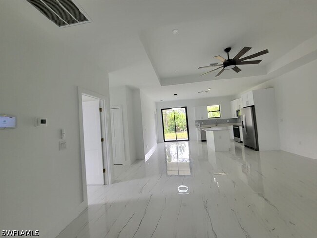 Photo - 886 Milwaukee Blvd