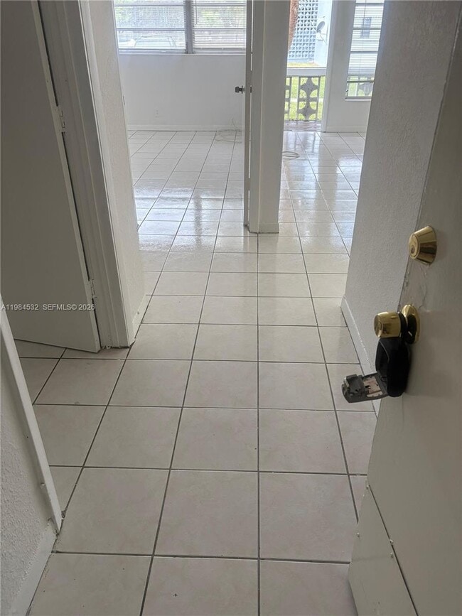 Photo - 16701 NE 14th Ave Unit 101