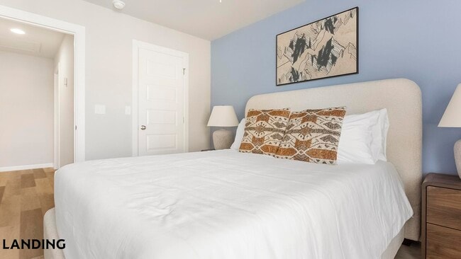 Photo - 3401 Redbud Ln Unit 3403