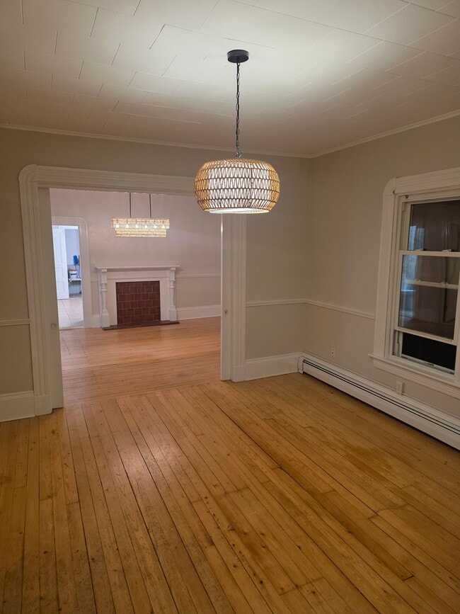 Photo - 533 Hanover St Unit 2nd fl Hanover st