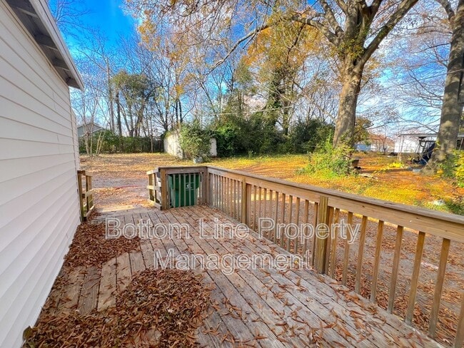 Photo - 218 Norwood Dr