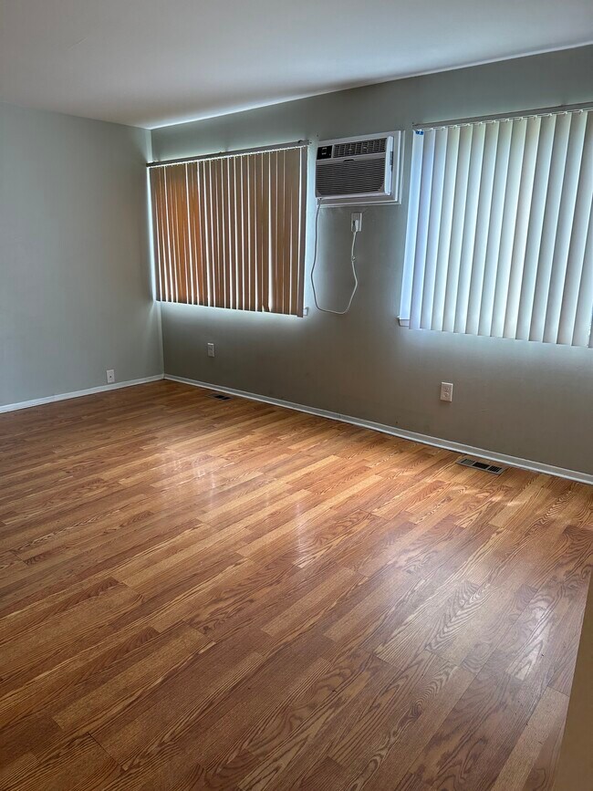 1771 E Woodward Heights Blvd