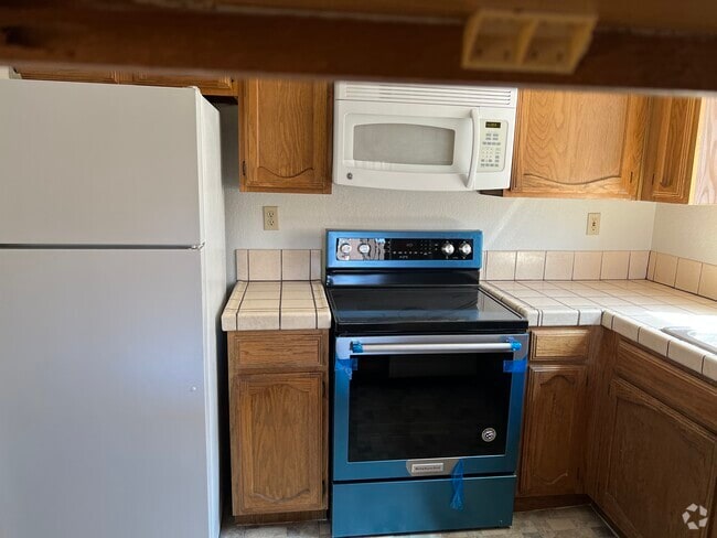 Building Photo - 4160 Sanderling Cir Unit 460 Rental