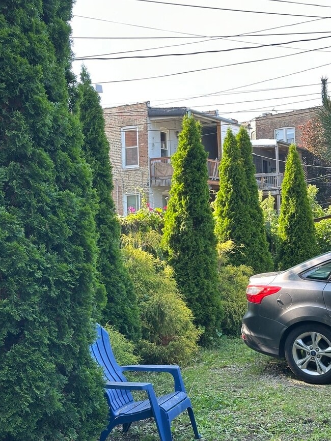 Photo - 3448 W Drummond Pl Unidad 2