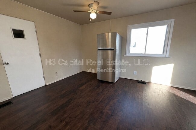 Photo - 133 Charlene St