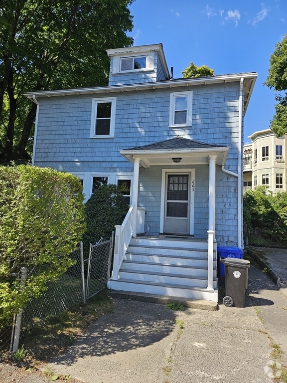 Building Photo - 663 Hammond St Rental