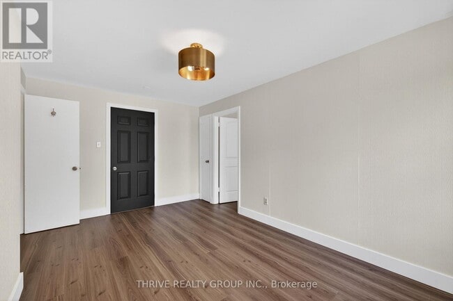 Photo - 245 Maitland St