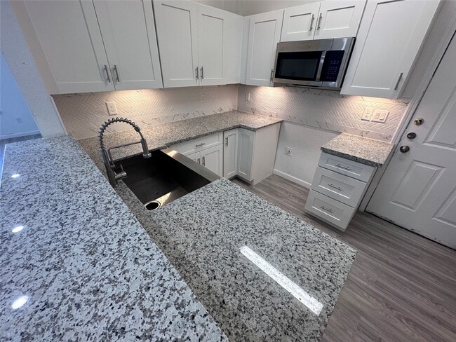 Building Photo - 6946 Paris St Rental