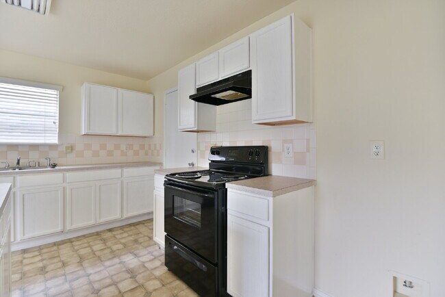 Photo - 5719 Clerkenwell Dr