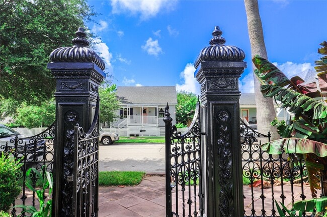 Photo - 1505 Church St