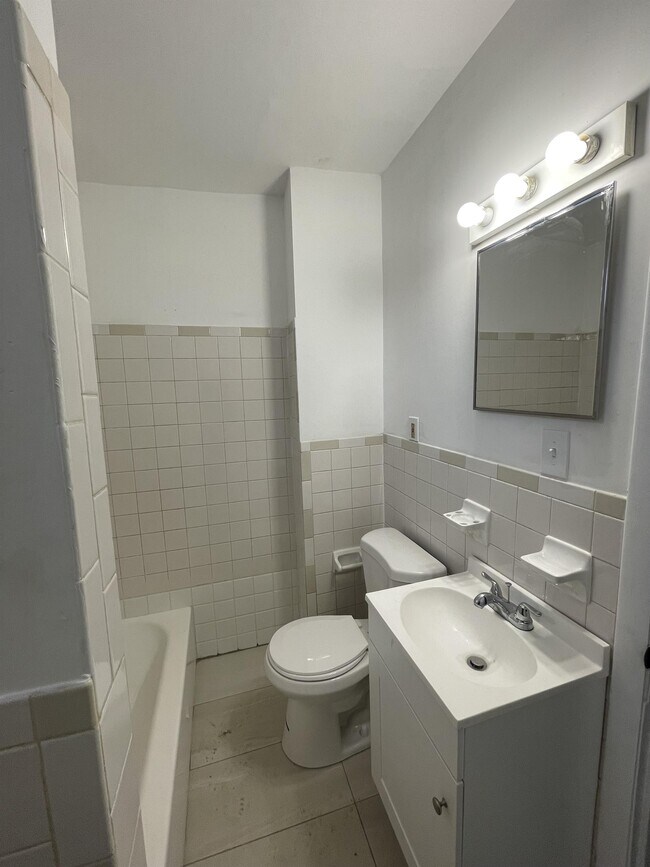 Photo - 1919 Dalkeith St