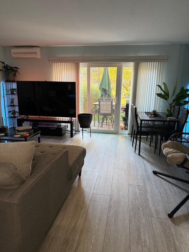 Photo - 148 Billington Ln Unidad 148