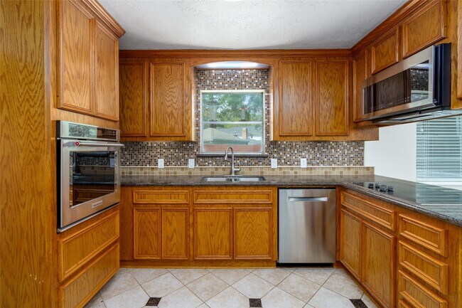 Photo - 11602 Jaycreek Dr