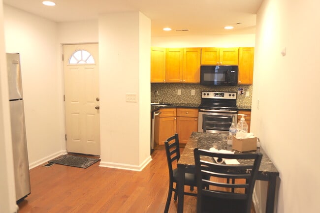 Photo - 1703 Page St Unit A