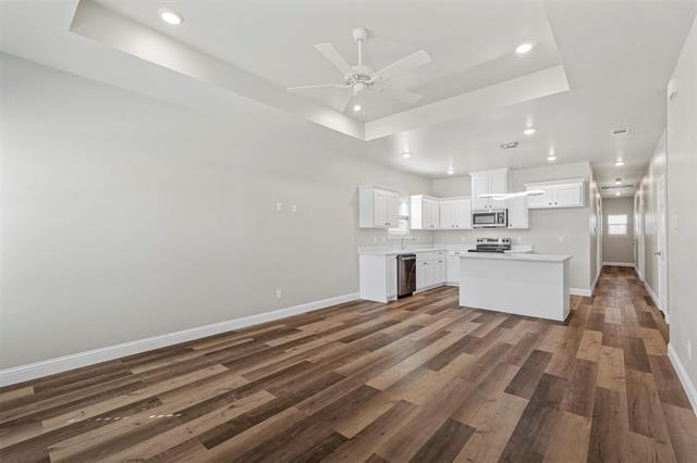 Photo - 3120 St John St