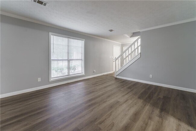 Photo - 1087 Sanford's Walk NW