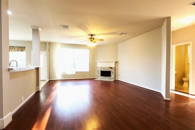Photo - 2511 Sun Spot Ln
