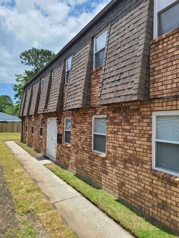 Building Photo - 1616 Hickory Ave