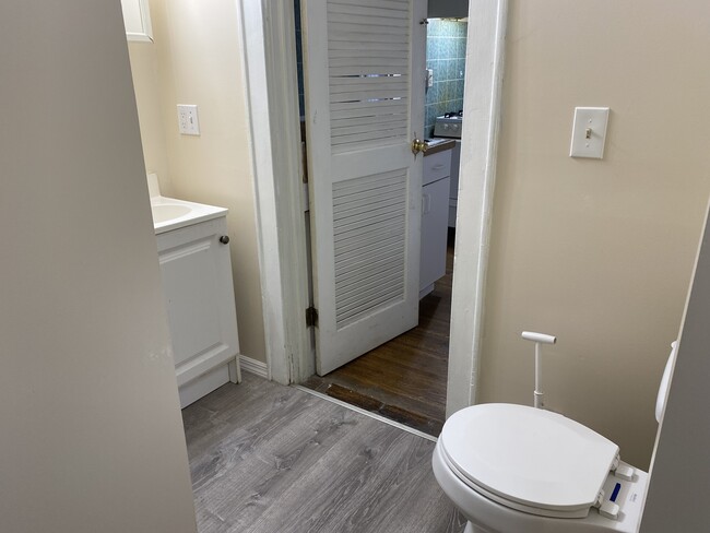 Photo - 127 Selye Terrace Unidad 2