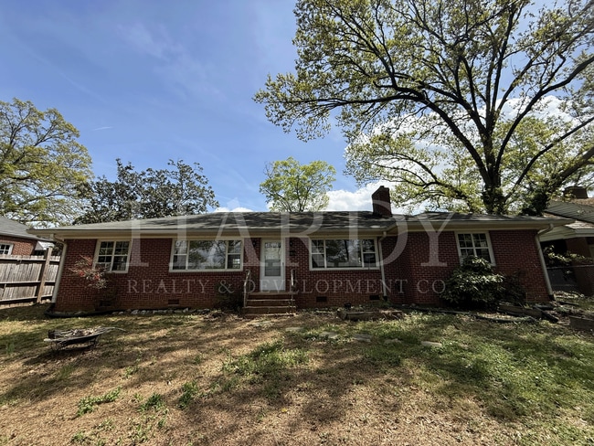 Building Photo - 114 Lookout Cir SW