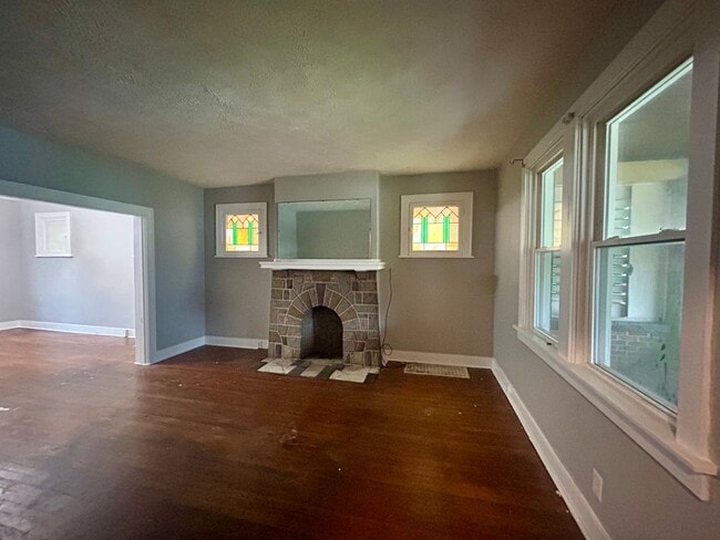 Photo - 1311 Oakhill St