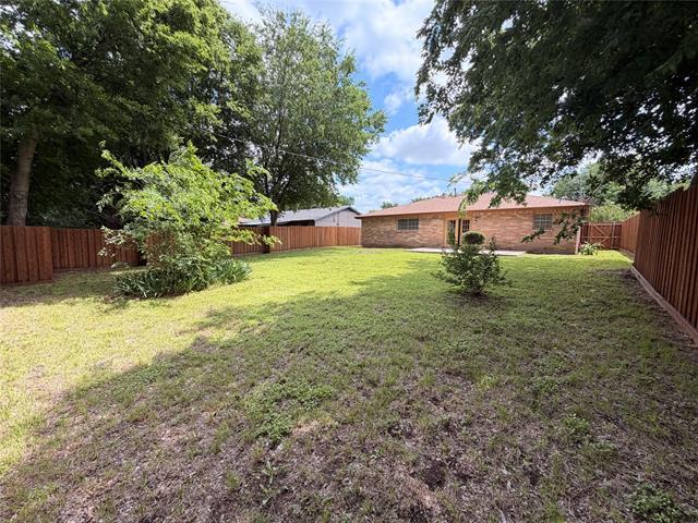 Photo - 1409 Rosewood Ln