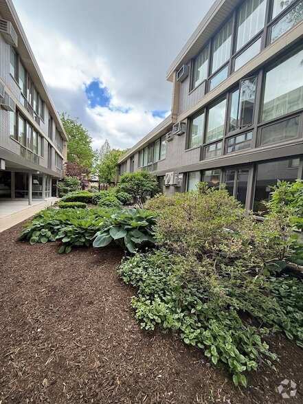 Building Photo - 1044 Ontario St Unit 1C Rental