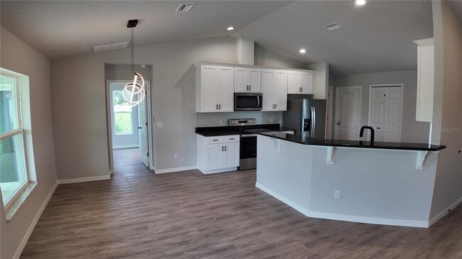 Photo - 107 N Buchannon Terrace