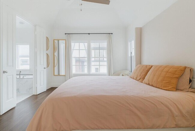 Photo - 10760 Craighead Dr