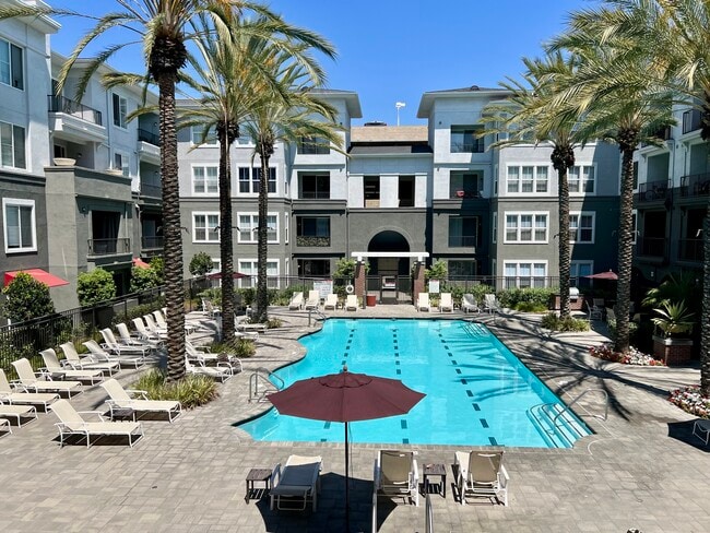 Building Photo - 1801 E Katella Ave Unit Stadium Lofts