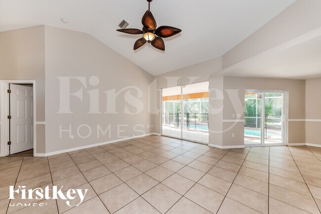 Photo - 5065 Hansard Ave