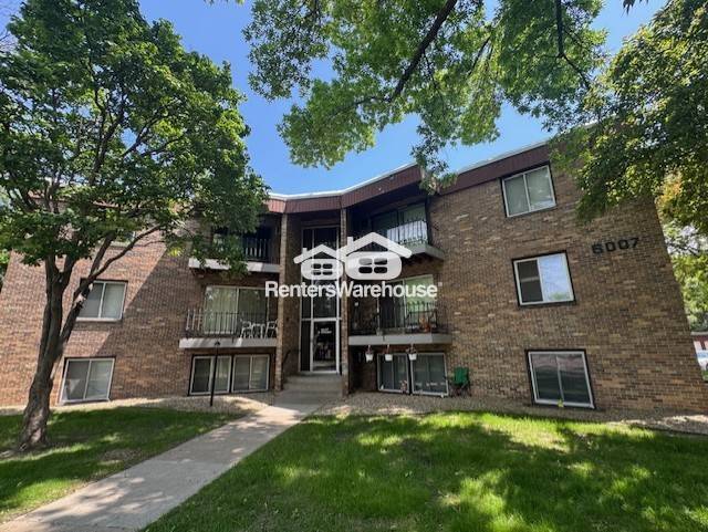 Photo - 6007 W Broadway Unidad Apt 303