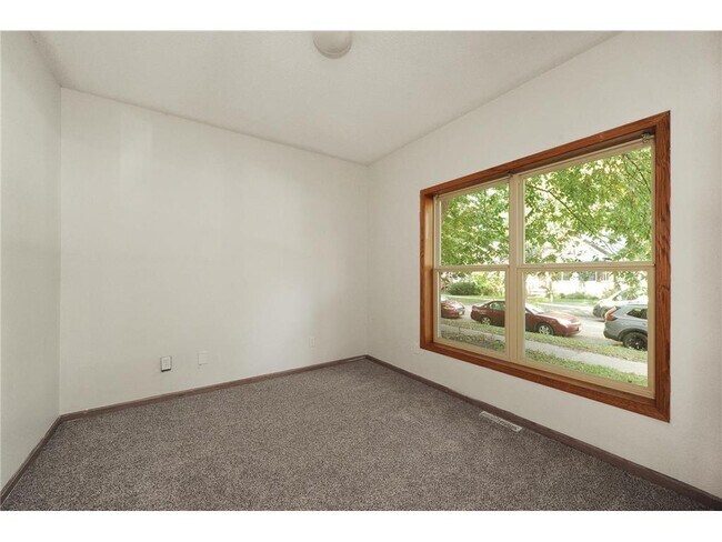 Photo - 1065 23rd Ave SE