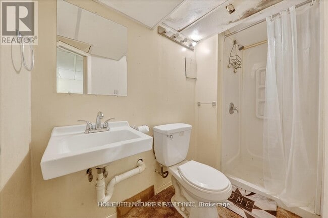 Photo - 146 Oriole St